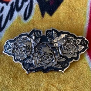 2 famous stars and straps buckles